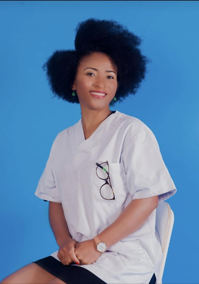 Violette Tatete — Infirmière spécialisée